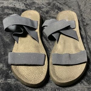 Super light weight strappy sandals